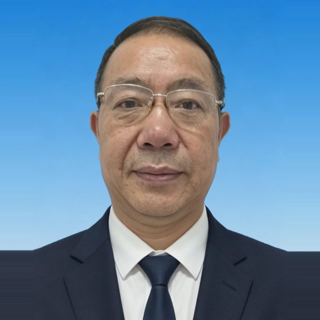 武汉襄武学校语文李森严高清师资照片