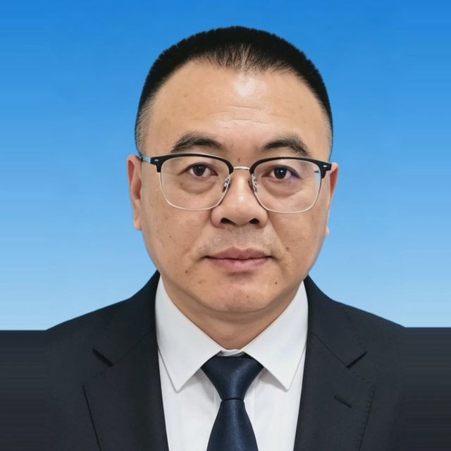 武汉襄武学校数学罗先军高清师资照片