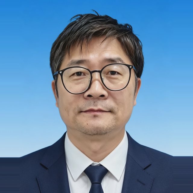 武汉襄武学校化学贾荣华高清师资照片