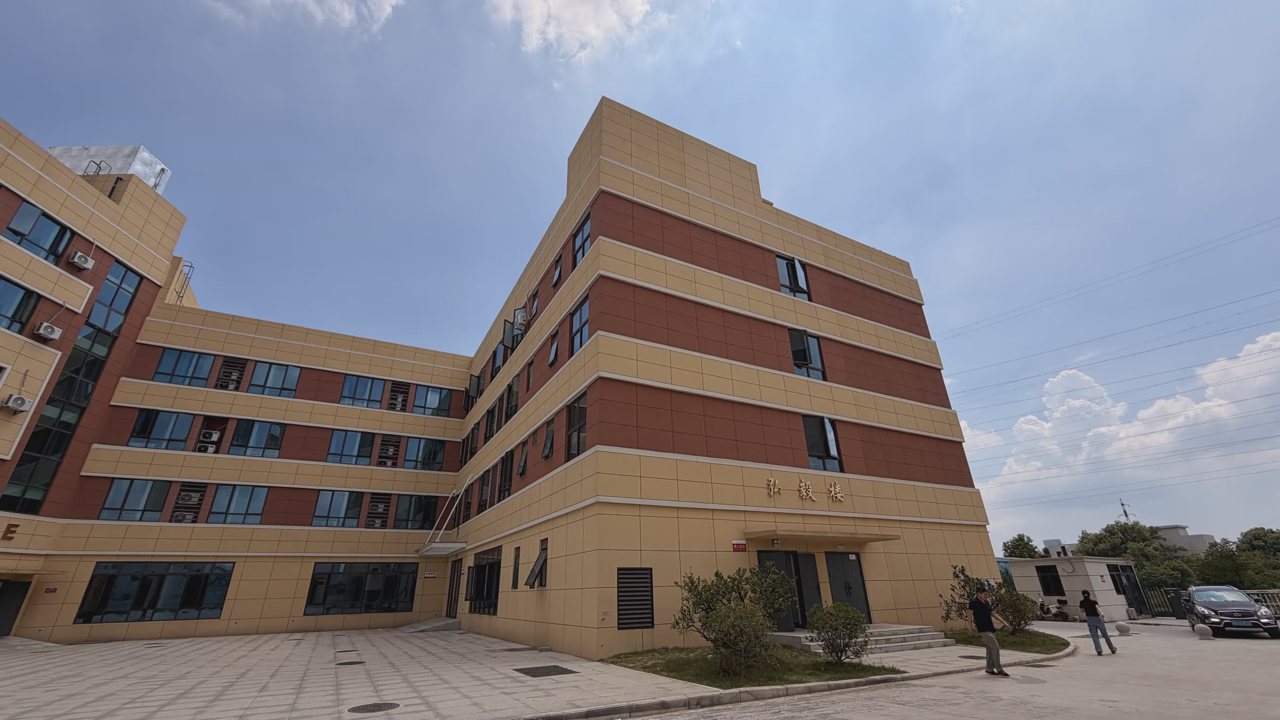 武汉襄五学校教学楼与校园实景